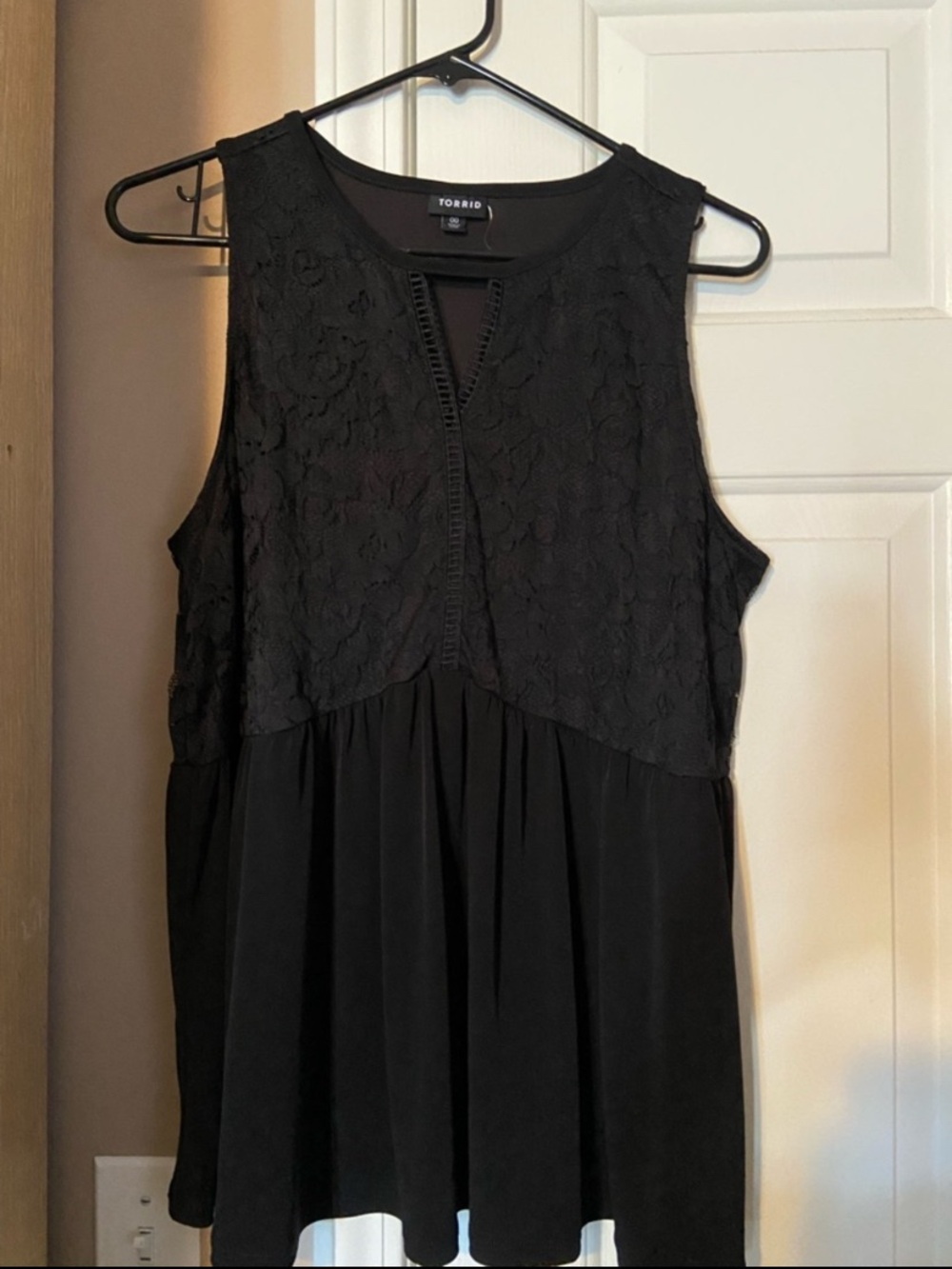 torrid Black Lace V-Key Women's Top